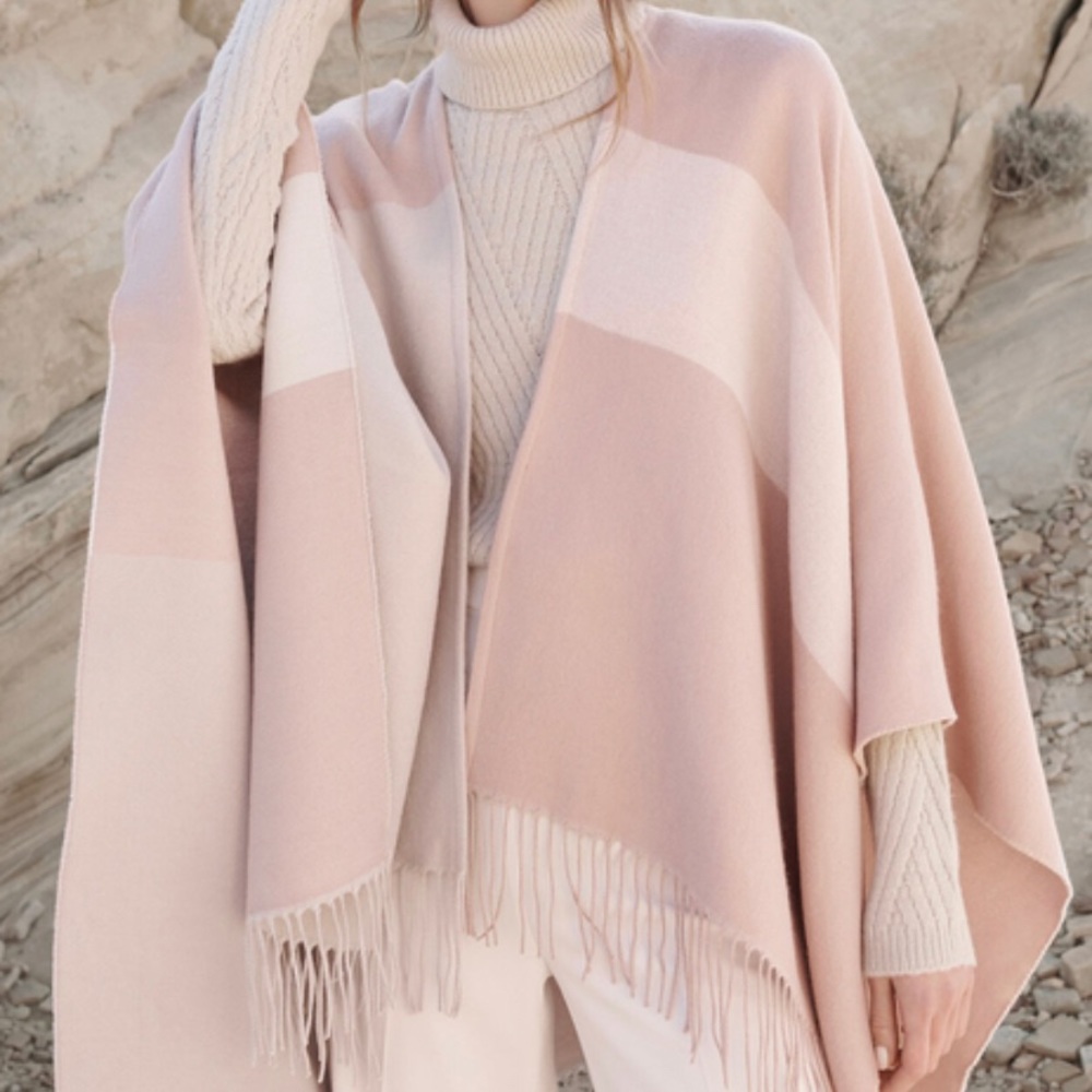 BN Soia & Kyo pink shawl